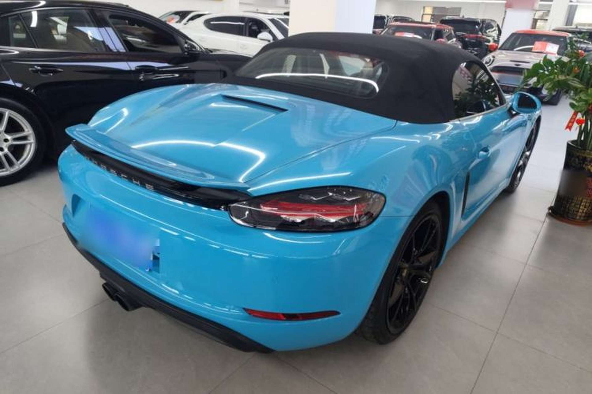 Used Porsche 718 2018 Boxster 2.0T Exterior 5