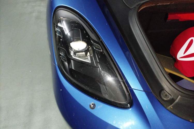 Used Porsche 718 2018 Cayman 2.0T Exterior 6