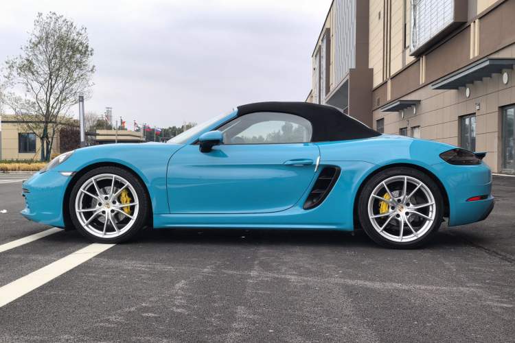 Used Porsche 718 2018 Boxster 2.0T Exterior 7