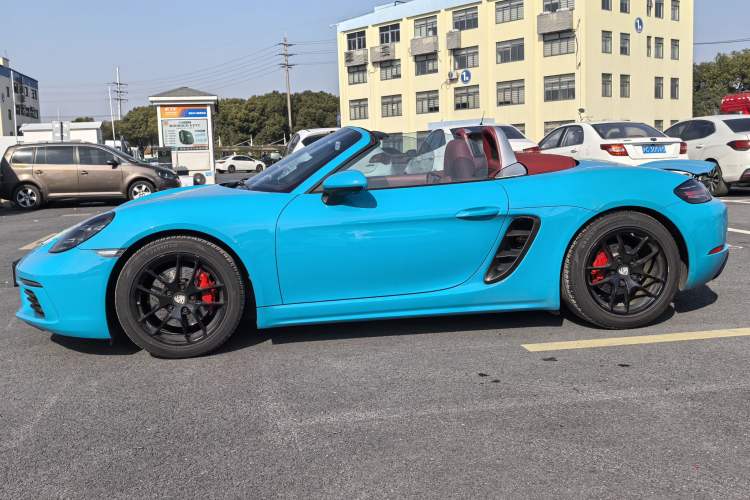 Used Porsche 718 2018 Boxster 2.0T Exterior 9