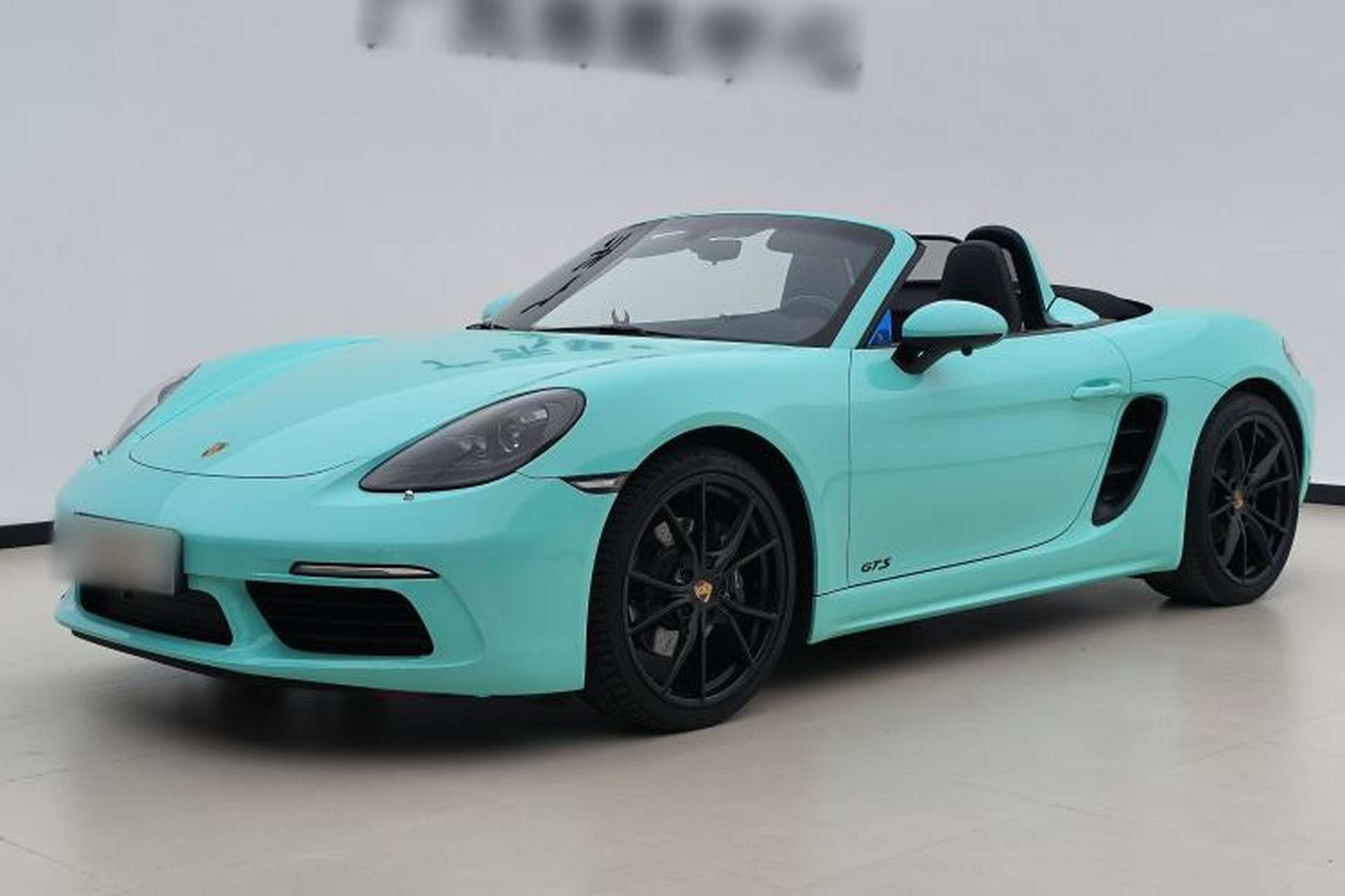 Used Porsche 718 2018 Boxster 2.0T Front Left 45 Deg