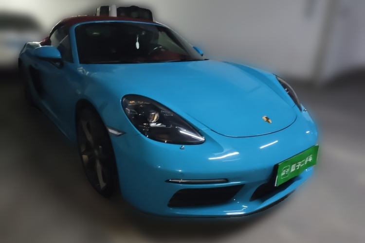 Used Porsche 718 2018 Boxster 2.0T Front Right 45 Deg