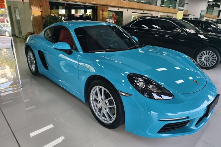 Used Porsche 718 2018 Cayman 2.0T Front Right 45 Deg