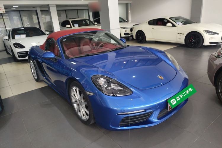 Used Porsche 718 2018 Boxster 2.0T Front Right 45 Deg