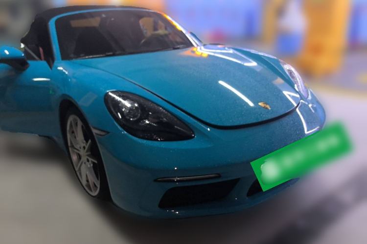 Used Porsche 718 2018 Boxster 2.0T Front Right 45 Deg