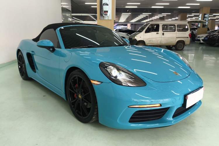 Used Porsche 718 2018 Boxster 2.0T Front Right 45 Deg