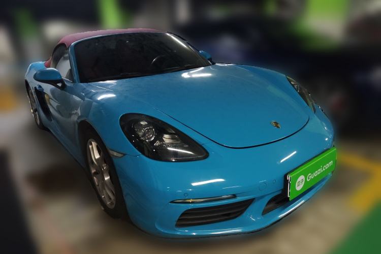 Used Porsche 718 2018 Boxster 2.0T Front Right 45 Deg
