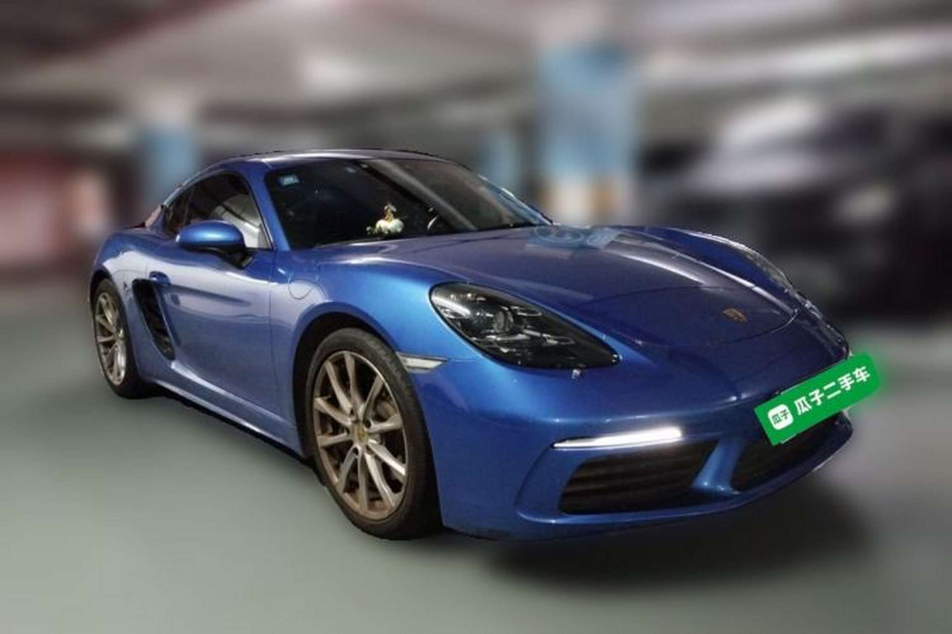 Used Porsche 718 2018 Cayman 2.0T Front Right 45 Deg