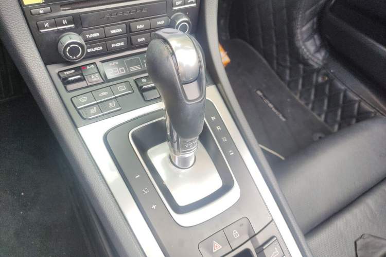 Used Porsche 718 2018 Boxster 2.0T Gear Lever