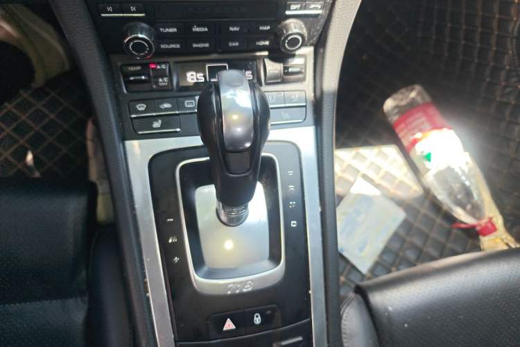 Used Porsche 718 2018 Cayman 2.0T Gear Lever