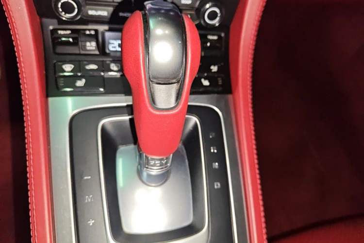 Used Porsche 718 2018 Boxster 2.0T Gear Lever