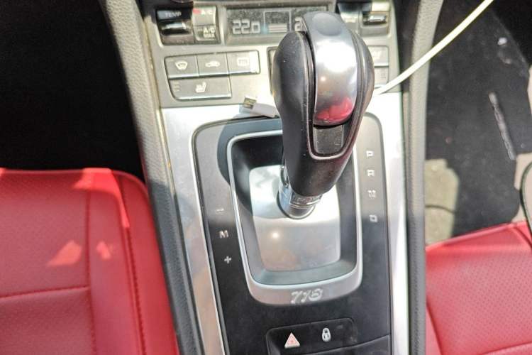 Used Porsche 718 2018 Boxster 2.0T Gear Lever
