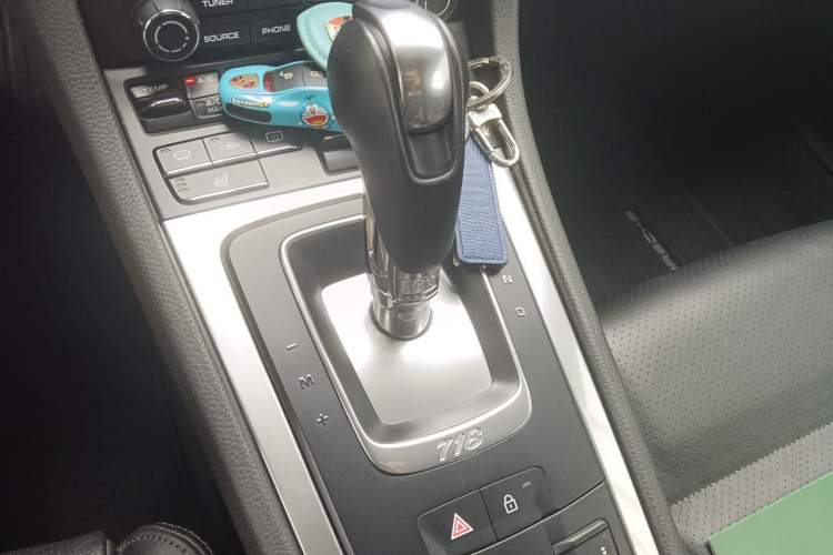 Used Porsche 718 2018 Cayman 2.0T Gear Lever