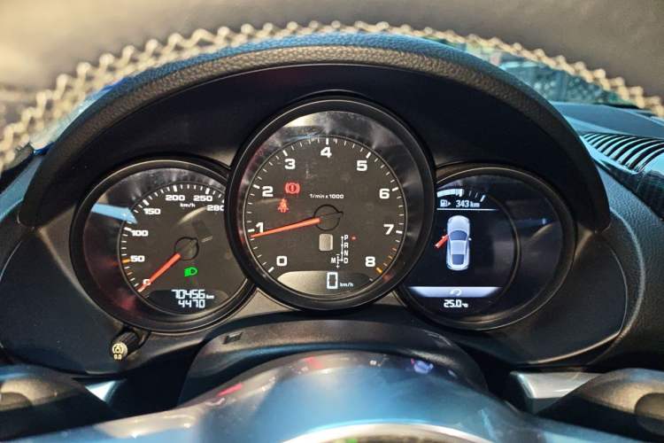 Used Porsche 718  Instrument Cluster