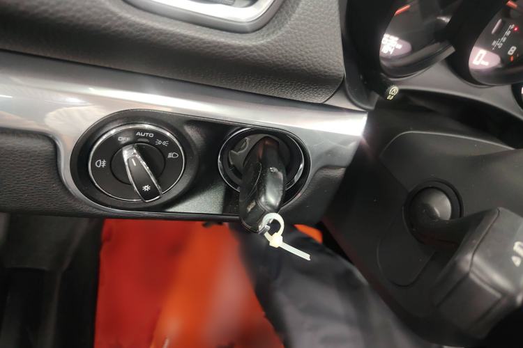 Used Porsche 718 2018 Boxster 2.0T Interior 1