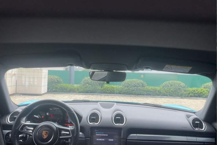 Used Porsche 718 2018 Cayman 2.0T Interior 1