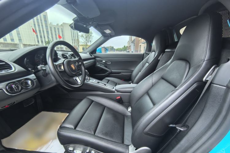 Used Porsche 718 2018 Boxster 2.0T Interior 1