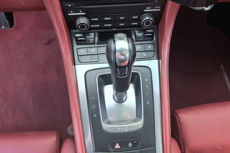 Used Porsche 718 2018 Boxster 2.0T Interior 10