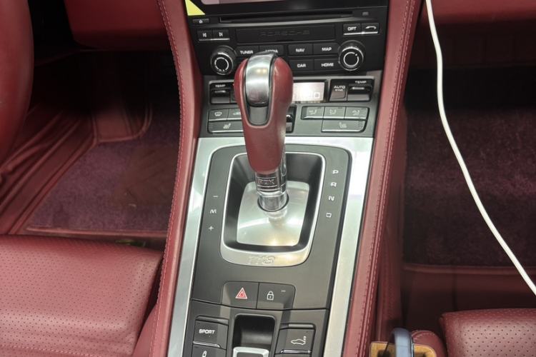 Used Porsche 718 2018 Boxster 2.0T Interior 2