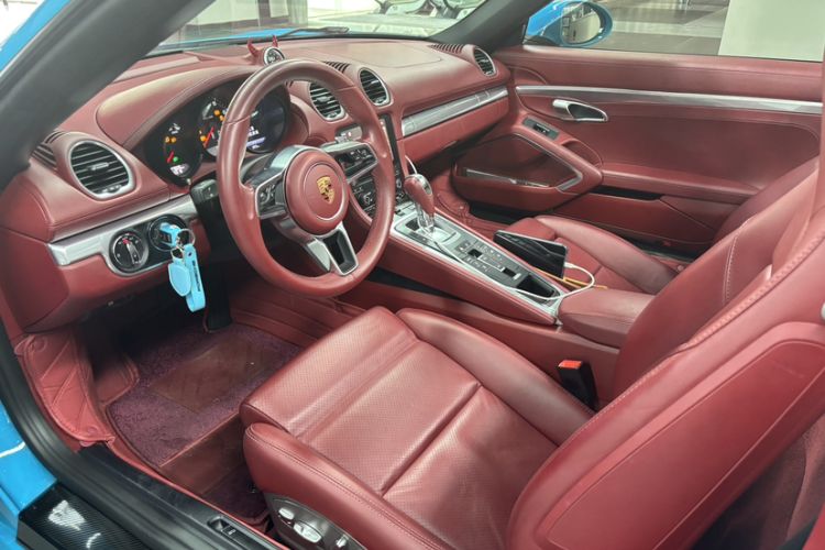 Used Porsche 718 2018 Boxster 2.0T Interior 3