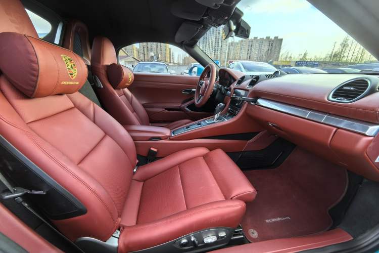 Used Porsche 718 2018 Boxster 2.0T Interior 5