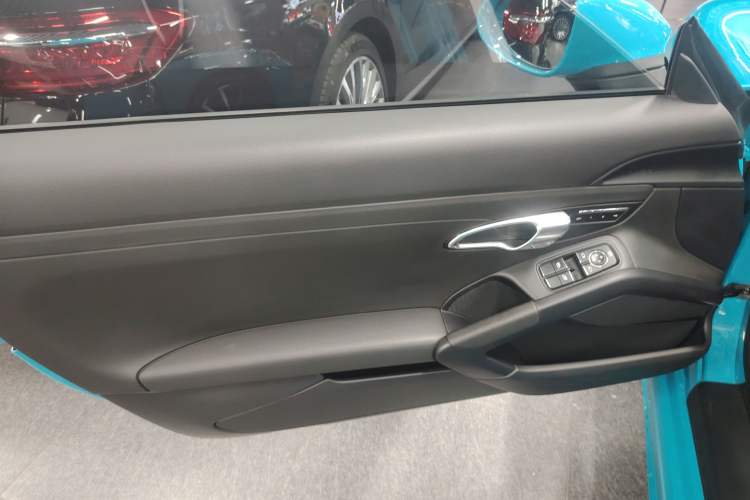 Used Porsche 718 2018 Boxster 2.0T Interior 7