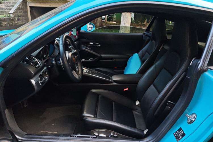 Used Porsche 718  Left Front Seat