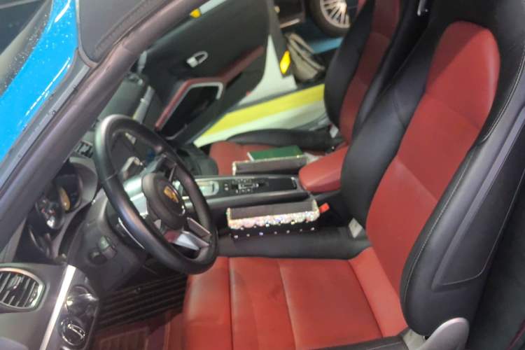 Used Porsche 718 2018 Boxster 2.0T Left Front Seat