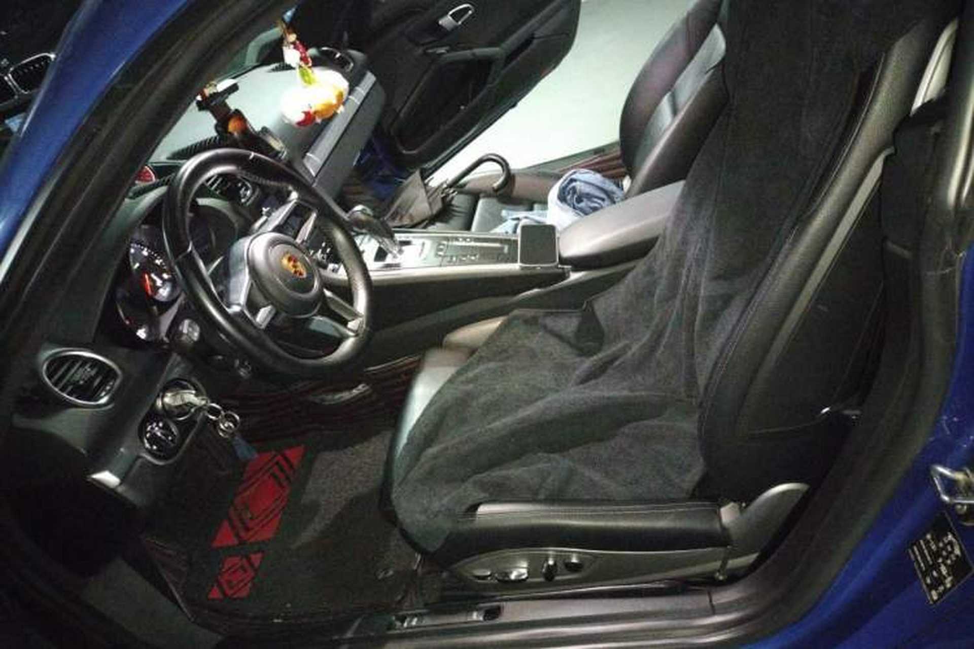 Used Porsche 718 2018 Cayman 2.0T Left Front Seat