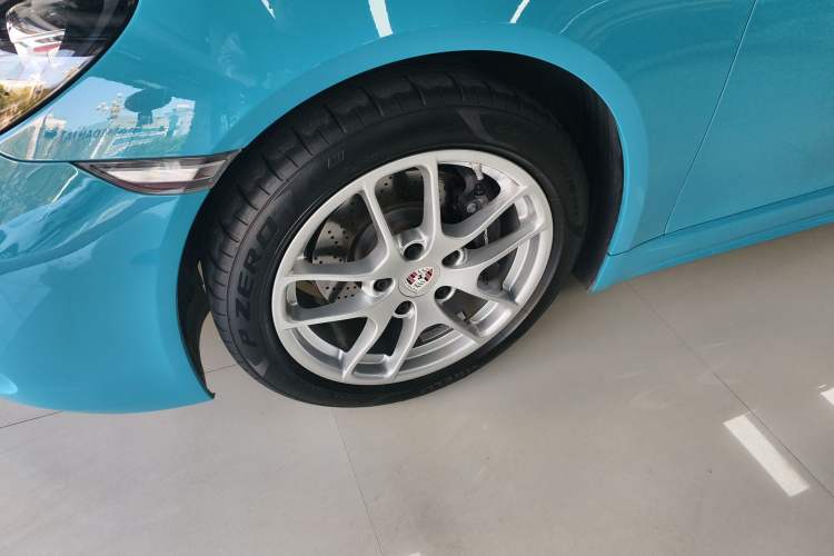 Used Porsche 718 2018 Cayman 2.0T Left Front Wheel Hub