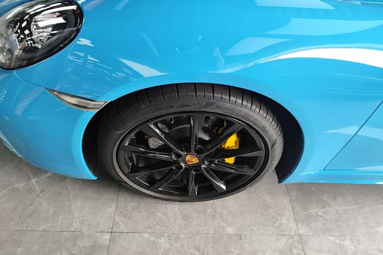 Used Porsche 718 2018 Cayman 2.0T Left Front Wheel Hub