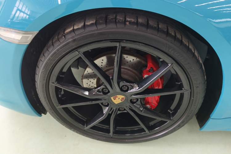 Used Porsche 718 2018 Boxster 2.0T Left Front Wheel Hub