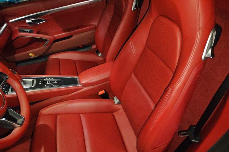 Used Porsche 718 2018 Boxster 2.0T Left Rear Seat