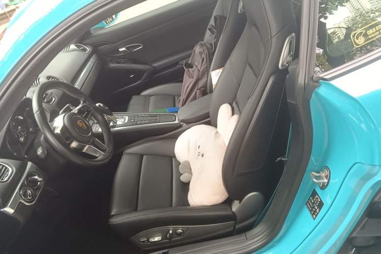 Used Porsche 718 2018 Cayman 2.0T Left Rear Seat
