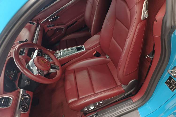 Used Porsche 718 2018 Cayman 2.0T Left Rear Seat