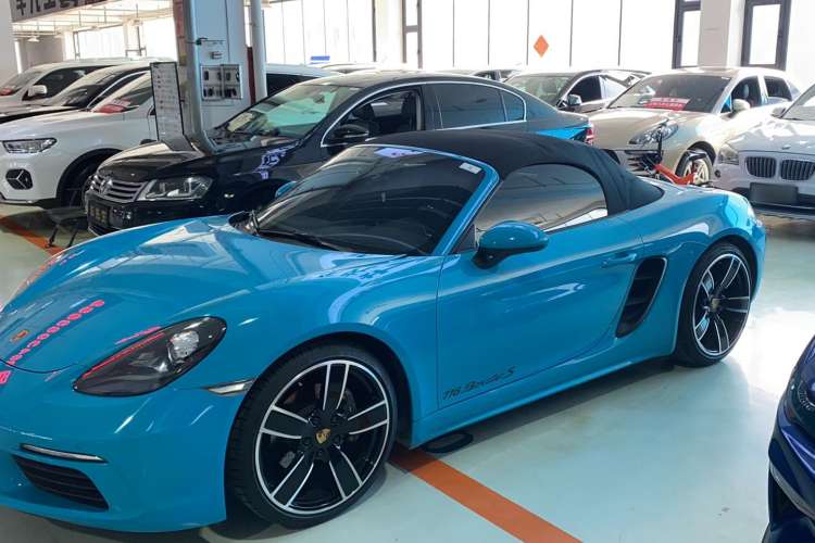 Used Porsche 718 2018 Boxster 2.0T Left Side