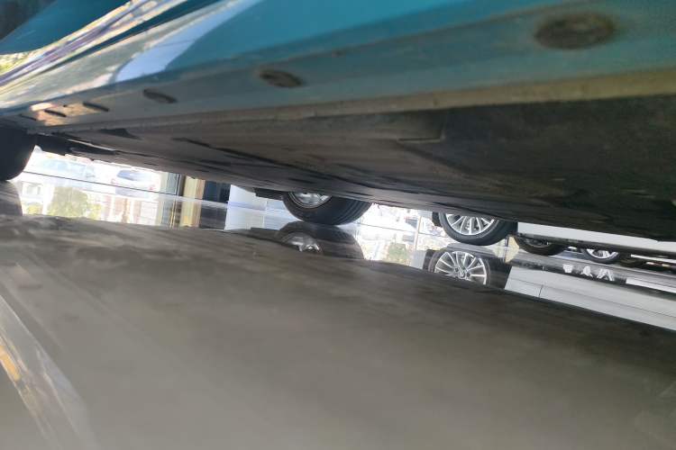 Used Porsche 718 2018 Cayman 2.0T Left Side Sill