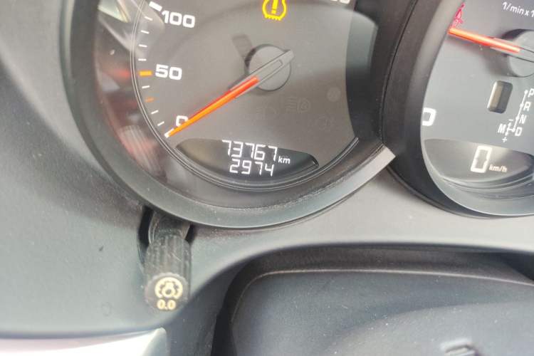 Used Porsche 718 2018 Boxster 2.0T Odometer Close Up