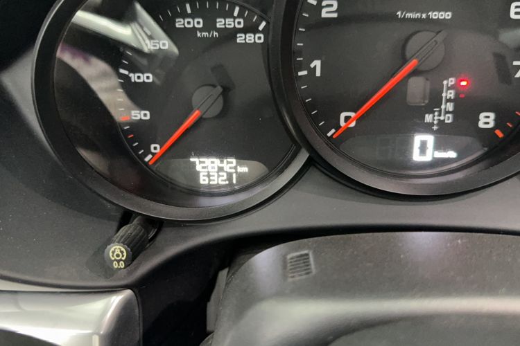 Used Porsche 718 2018 Boxster 2.0T Odometer Close Up