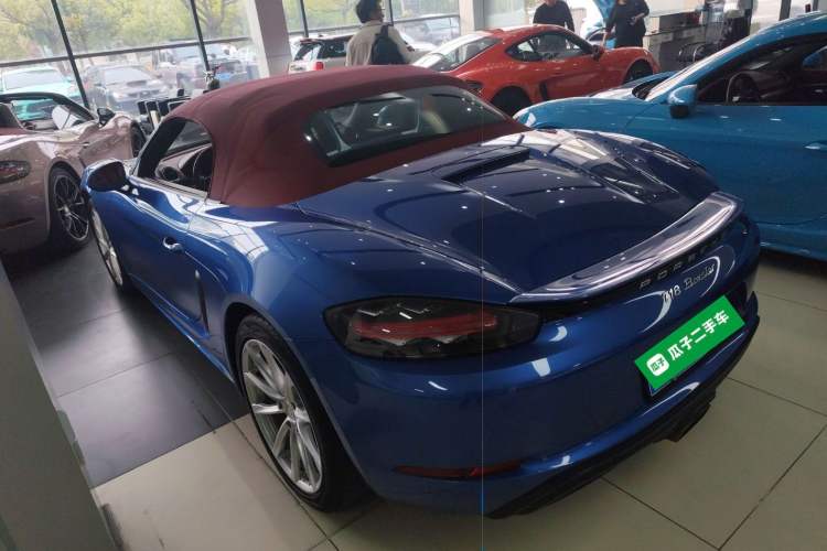 Used Porsche 718 2018 Boxster 2.0T Rear Left 45 Deg