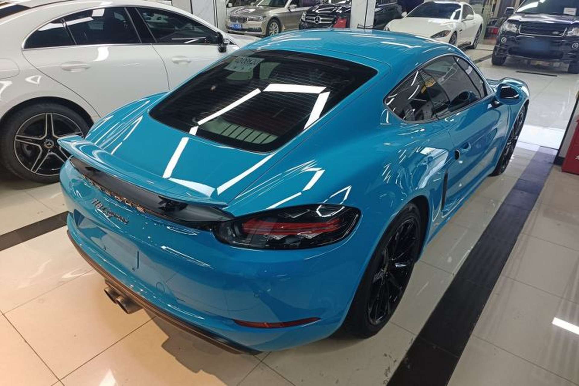 Used Porsche 718 2018 Cayman 2.0T Rear Right 45 Deg