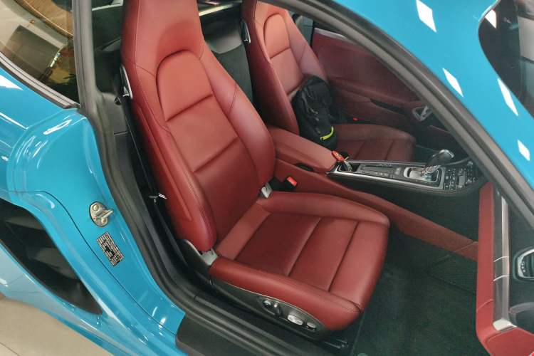 Used Porsche 718 2018 Cayman 2.0T Right Front Seat