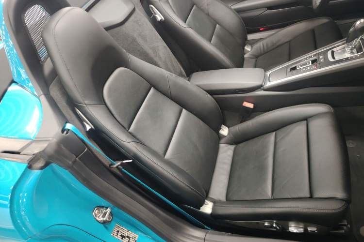 Used Porsche 718 2018 Boxster 2.0T Right Front Seat