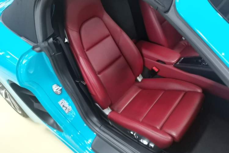 Used Porsche 718 2018 Boxster 2.0T Right Front Seat