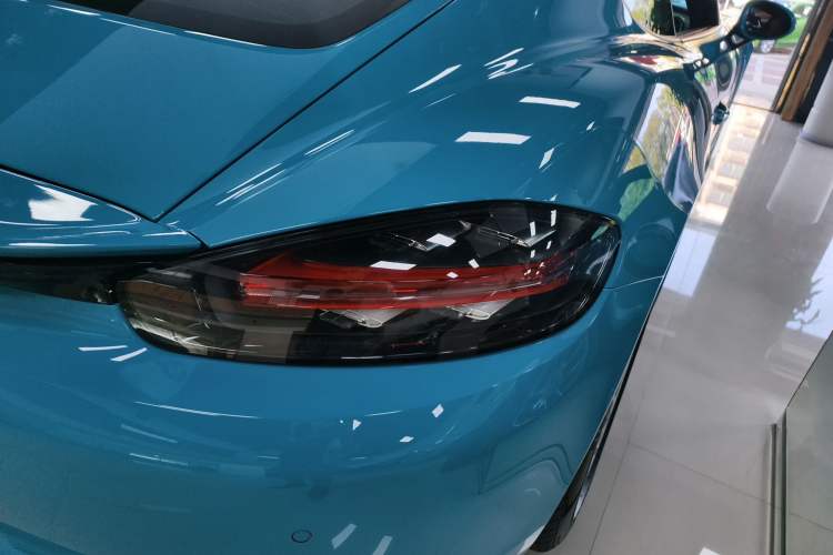 Used Porsche 718 2018 Cayman 2.0T Right Rear Taillight