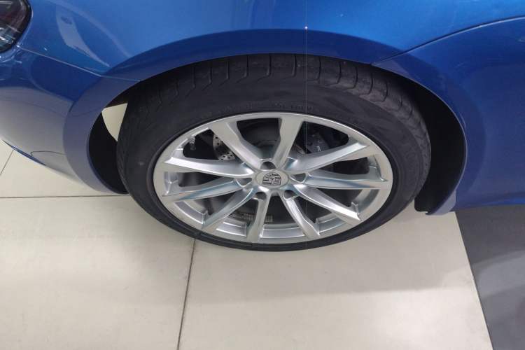 Used Porsche 718 2018 Boxster 2.0T Right Rear Wheel Hub