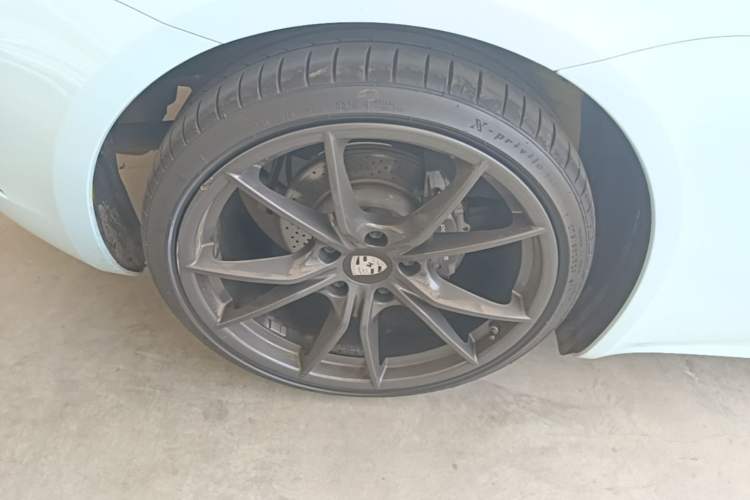 Used Porsche 718 2018 Boxster 2.0T Right Rear Wheel Hub