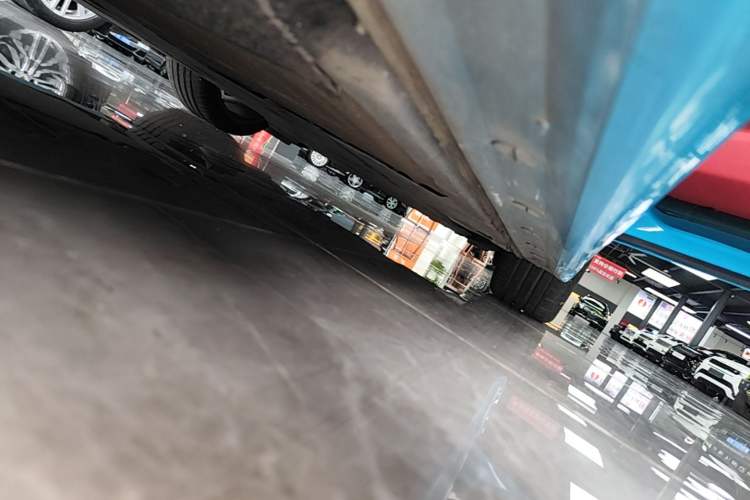 Used Porsche 718 2018 Cayman 2.0T Right Side Sill