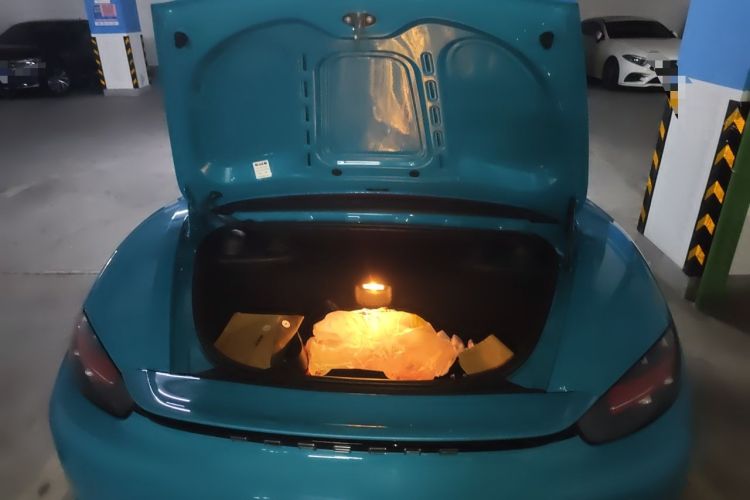 Used Porsche 718 2018 Boxster 2.0T Trunk
