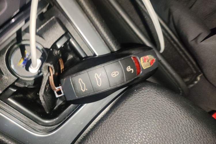Used Porsche 718 2018 Cayman 2.0T Vehicle Key